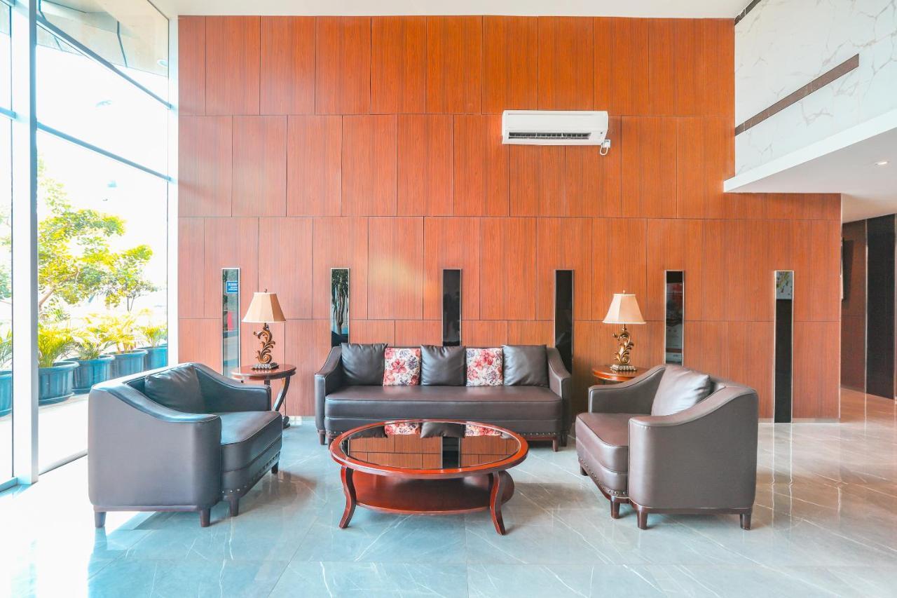 Super Oyo Collection O 16 Vittoria Residence Jakarta Kültér fotó